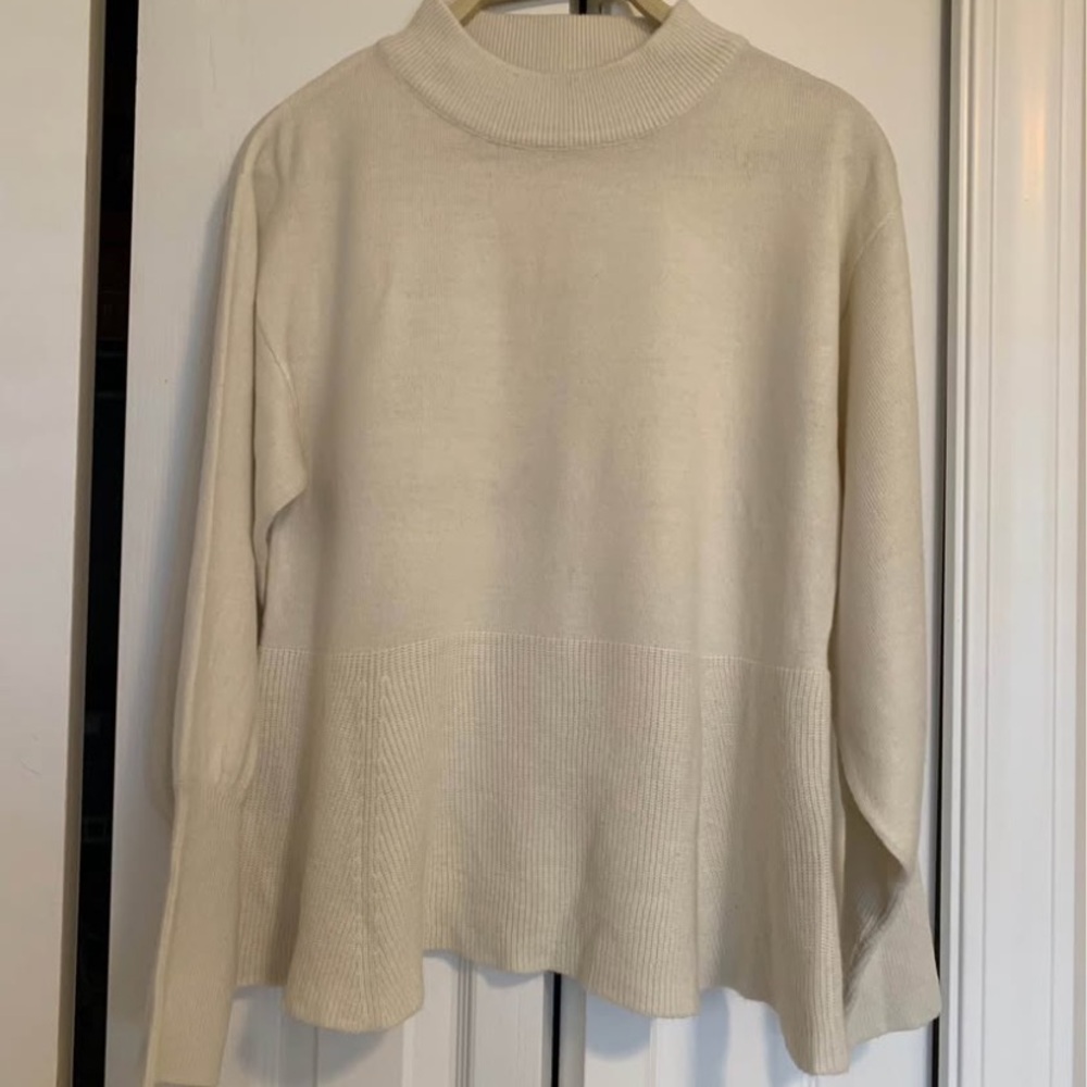 BNOWT Coco & Tasha Neutral Cream Mock Neck Sweater